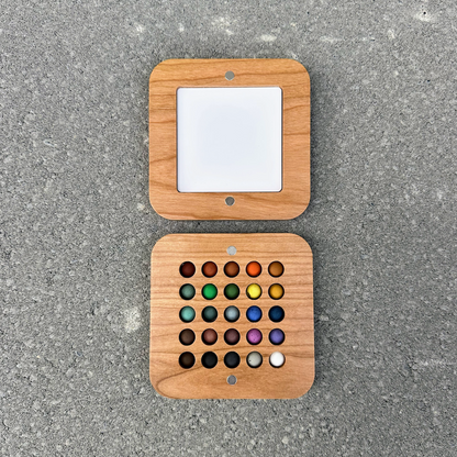25 mini ecopods in a wooden palette