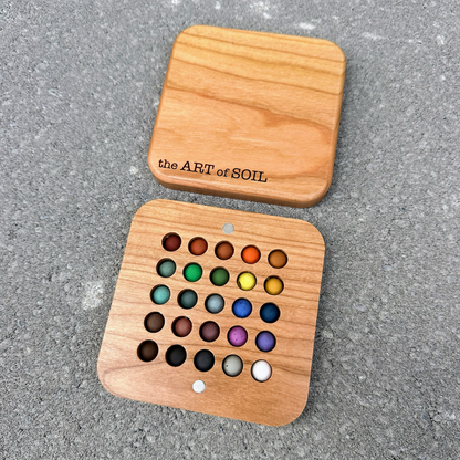 25 mini ecopods in a wooden palette