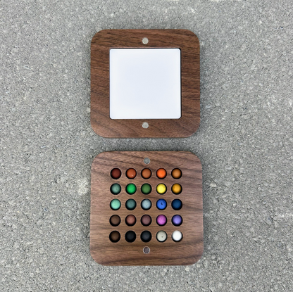 25 mini ecopods in a wooden palette