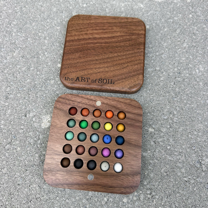 25 mini ecopods in a wooden palette