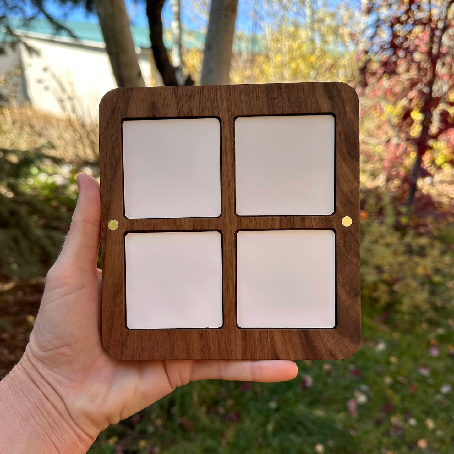 x - (seconds) - 56 mini ecopods in a wooden palette