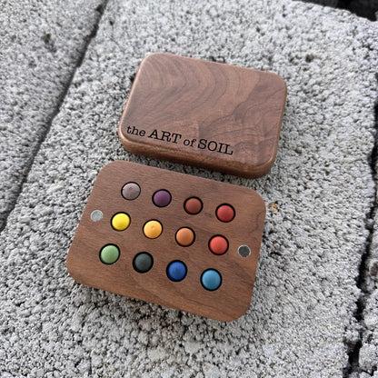 12 mini ecopods in a wooden palette