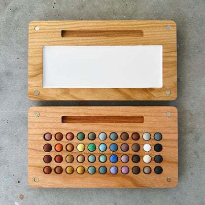 44 mini ecopods in a wooden palette