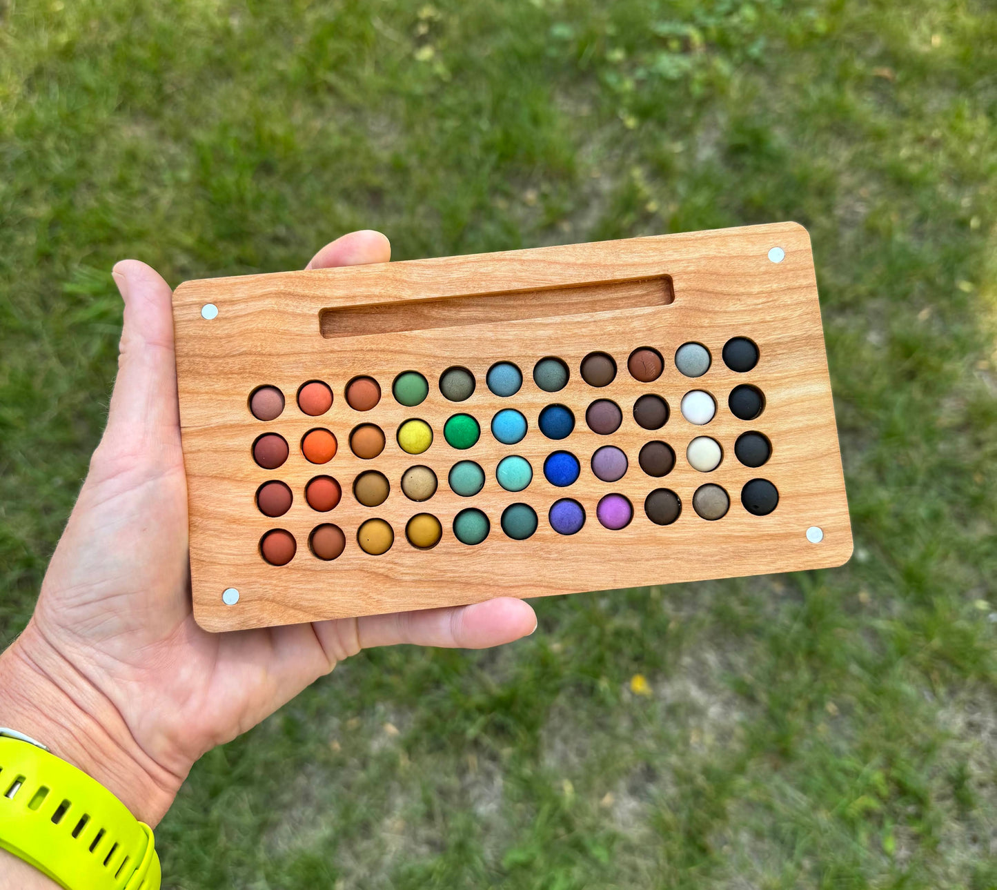 44 mini ecopods in a wooden palette