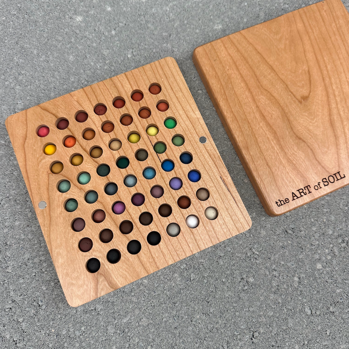 56 mini ecopods in a wooden palette