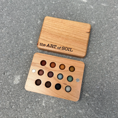 EARTHY - 12 mini ecopods in a wooden palette