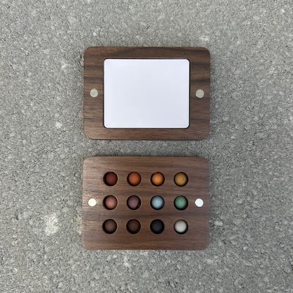 EARTHY - 12 mini ecopods in a wooden palette
