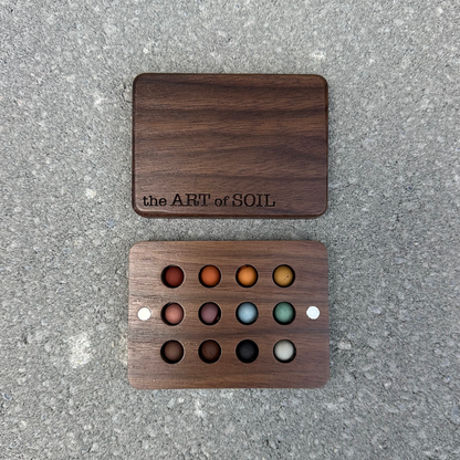 EARTHY - 12 mini ecopods in a wooden palette